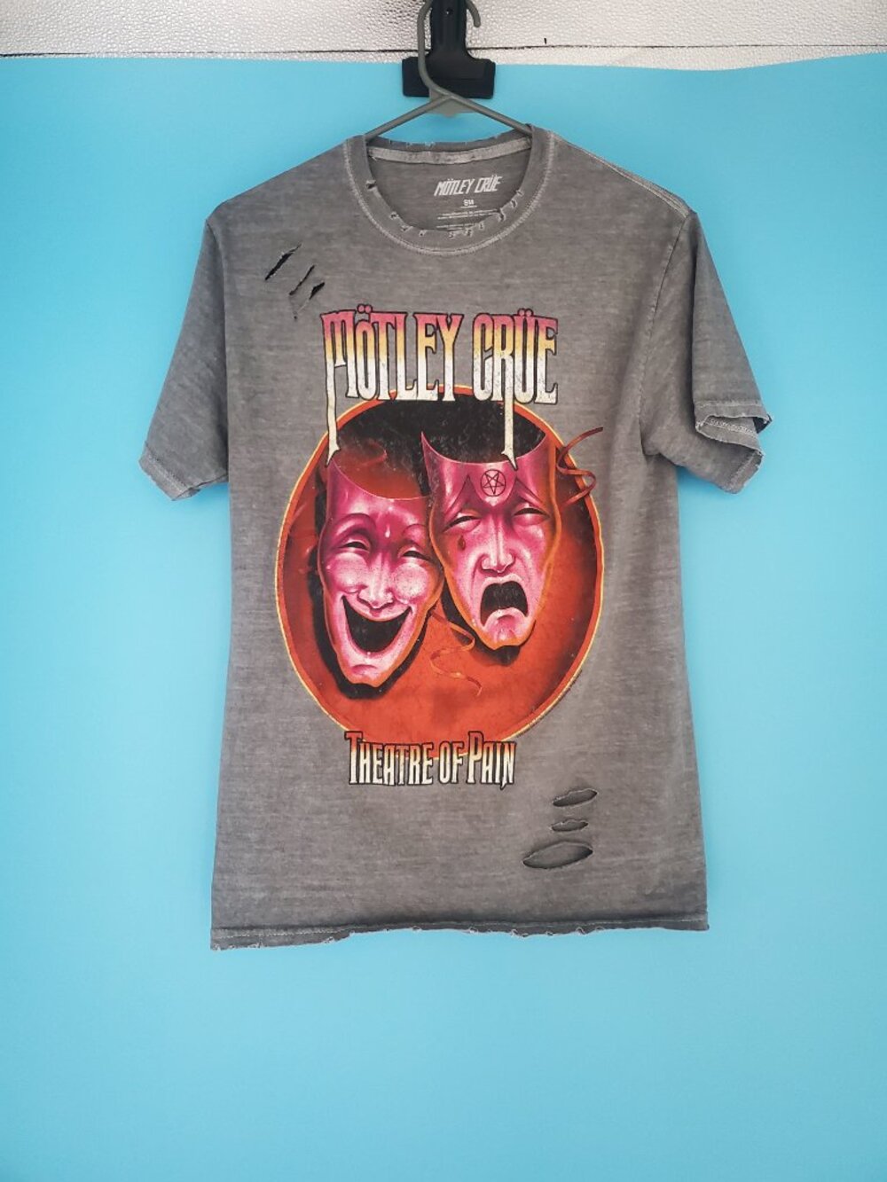Motley Crue Tee Size Small Distressed Cotton Graphic